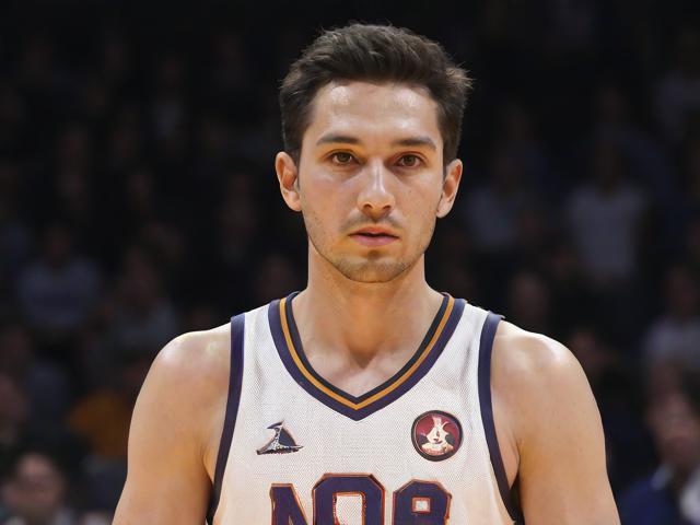 开云体育_ NBA全明星周末的看点：明星球员的精彩碰撞，nba全明星开场仪式
