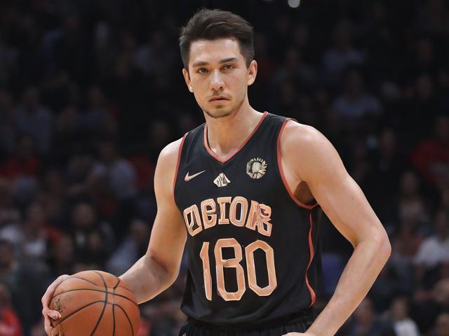 开云体育_ NBA战术的演变：如何适应快速变化的比赛环境？，nba球队战术