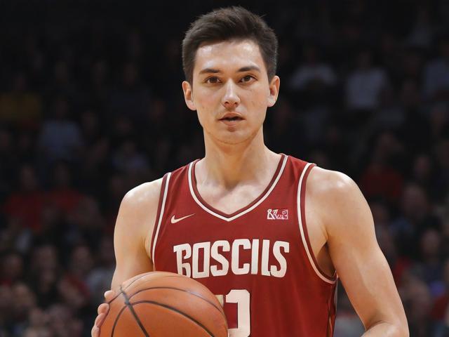 开云体育_ NBA新赛季的球员表现：谁能成为MVP？，nba新赛季开打